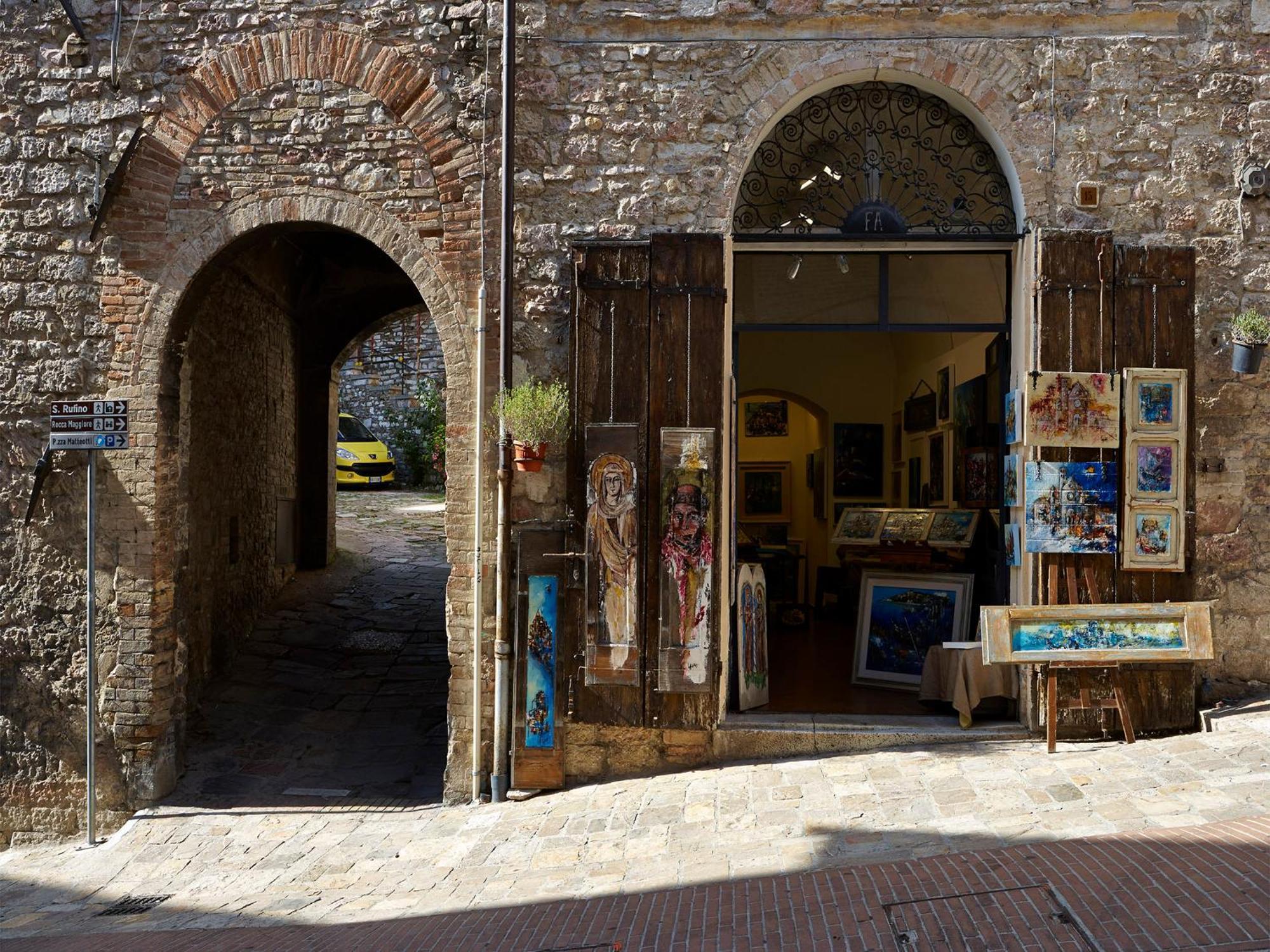 דירות אסיסי Il Cortile Di San Rufino מראה חיצוני תמונה