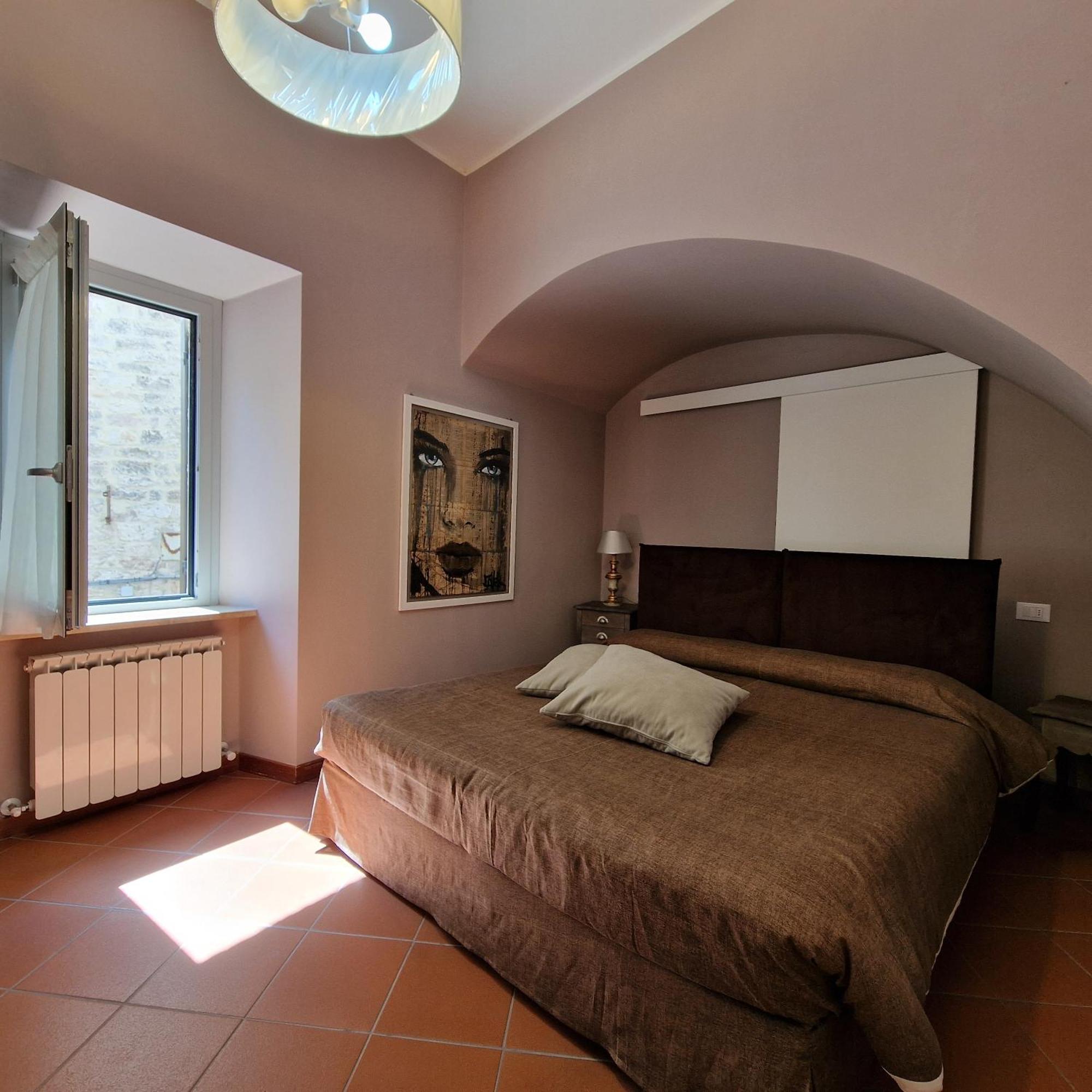 דירות אסיסי Il Cortile Di San Rufino מראה חיצוני תמונה
