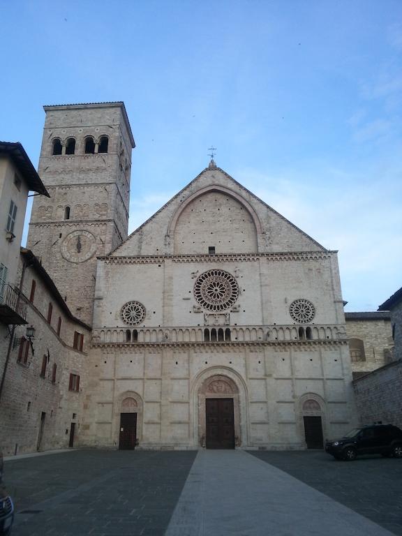 דירות אסיסי Il Cortile Di San Rufino חדר תמונה