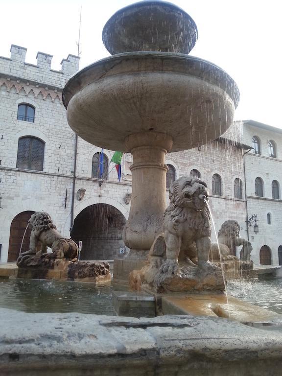 דירות אסיסי Il Cortile Di San Rufino חדר תמונה