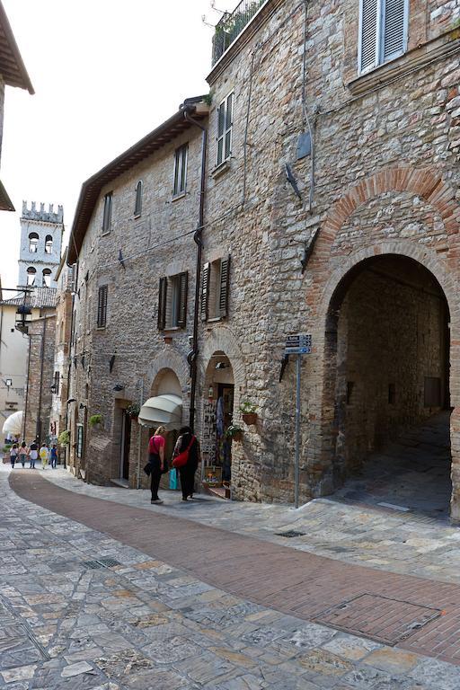 דירות אסיסי Il Cortile Di San Rufino חדר תמונה